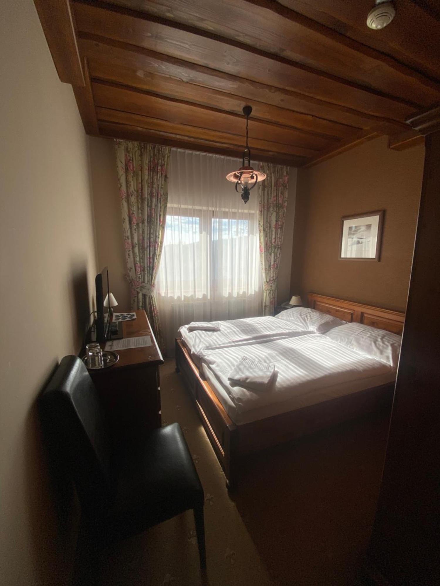 Horsky Hotel Encian Доновали Екстериор снимка
